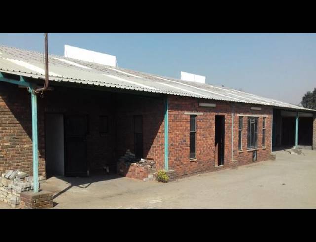 BUSINESS FOR SALE IN KOOKRUS